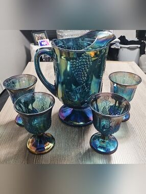 Vintgae Carnival Indiana Iridescent Pitcher with 4 goblets glass set